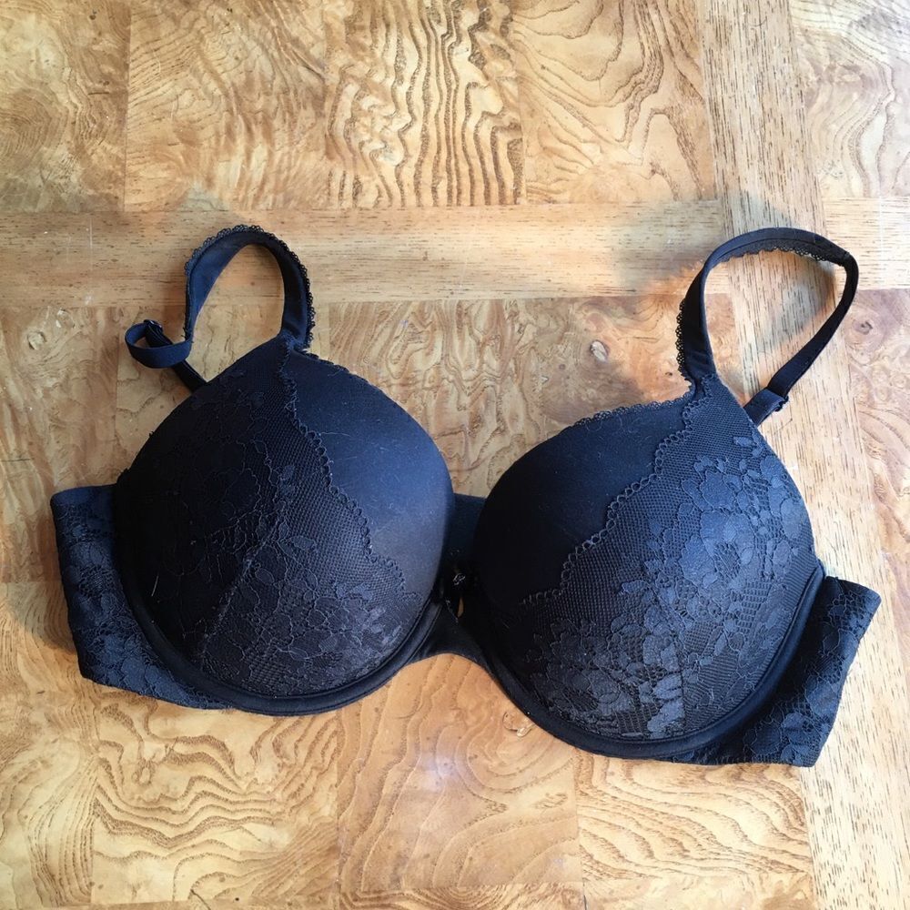 BODY BY Victoria Secret! Perfect Shape Plunge!